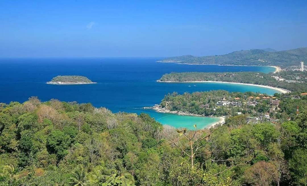 Massuwan Karon Beach Ban Saiyuan Bagian luar foto